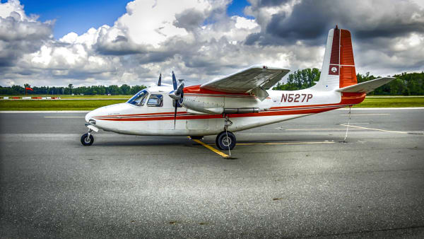 airplane repo yacht