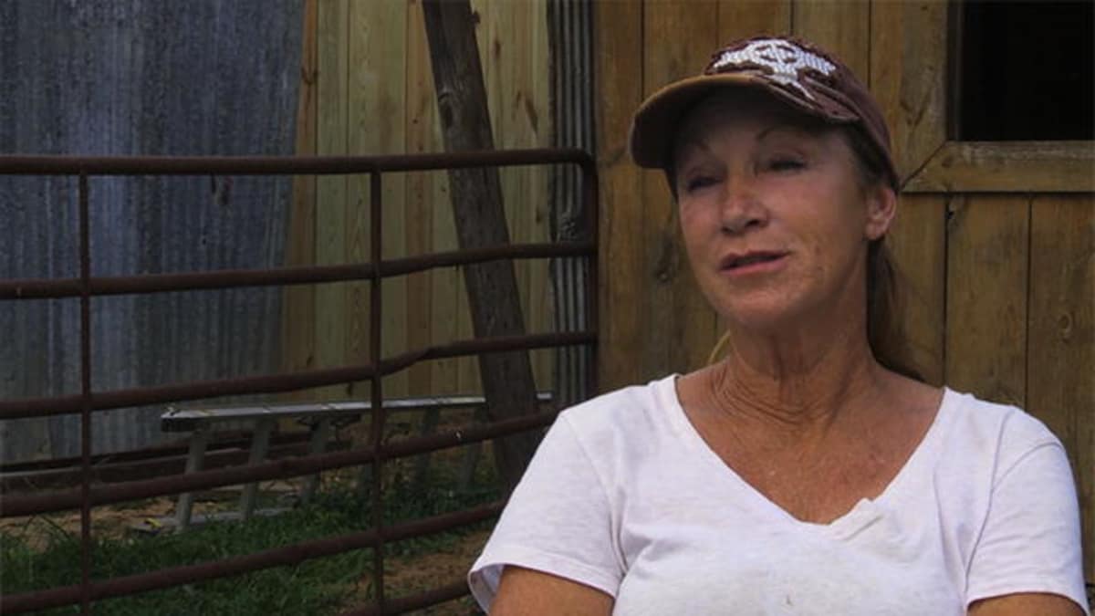 How A Female Shiner Operates Her Still - Moonshiners | Discovery