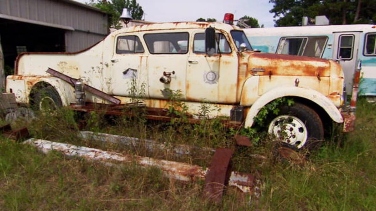 Bruco Fire Truck - Fast N' Loud | Discovery