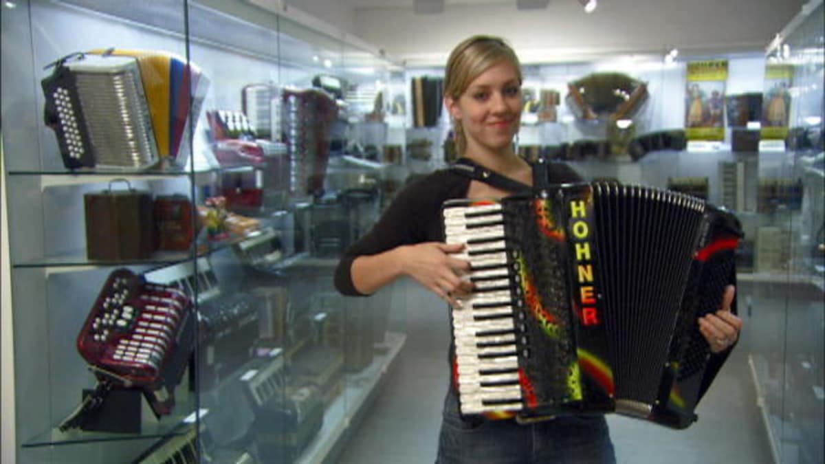 Accordions How It's Made Science