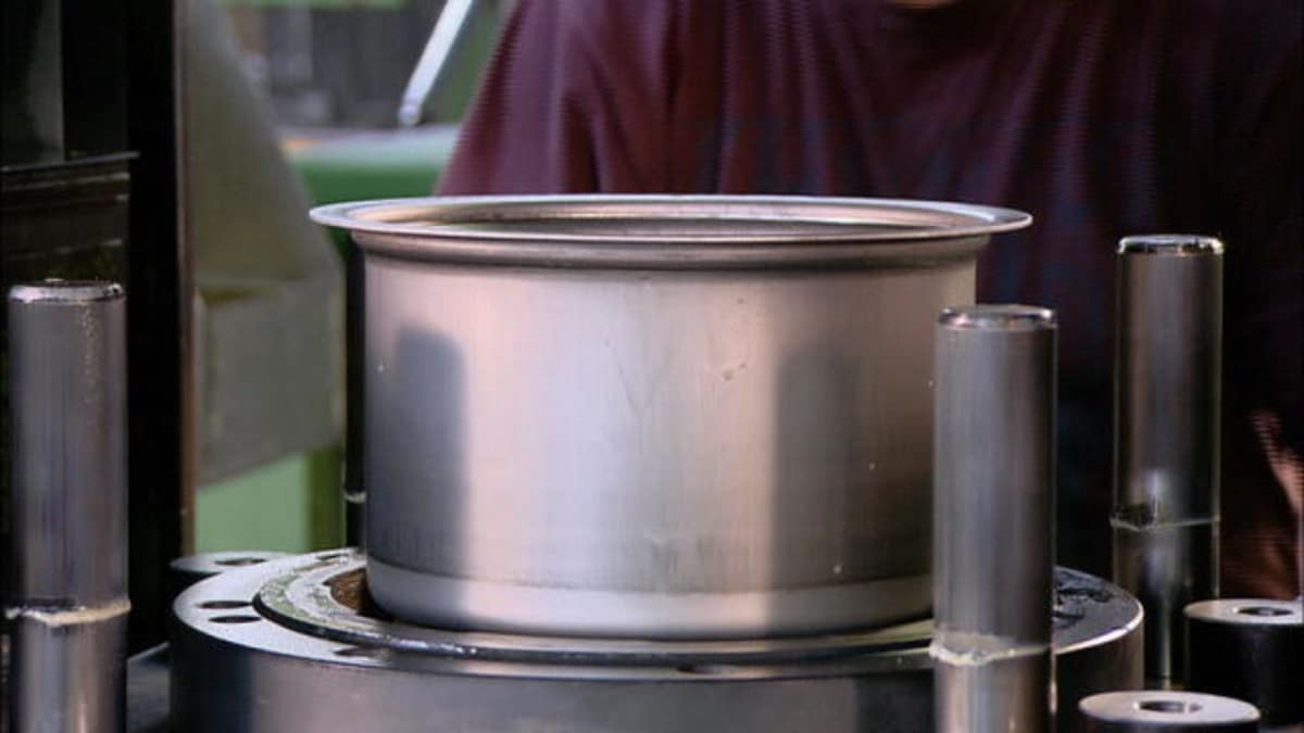 Pressure Cooker How It's Made Science