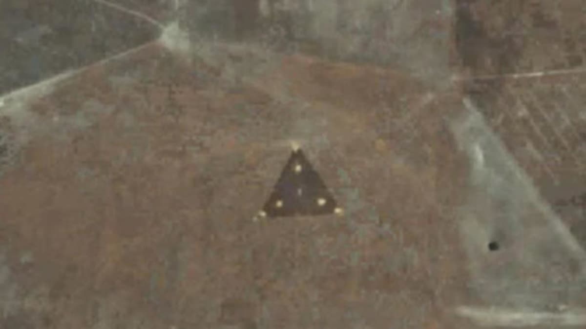 Strange Australian Triangle - What on Earth? | Science