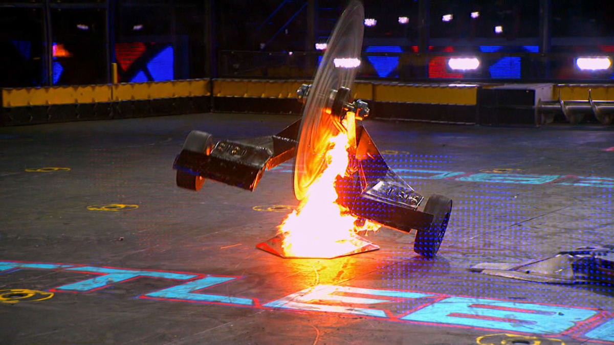 Nightmare vs. Warrior Clan - BattleBots on Science | Science