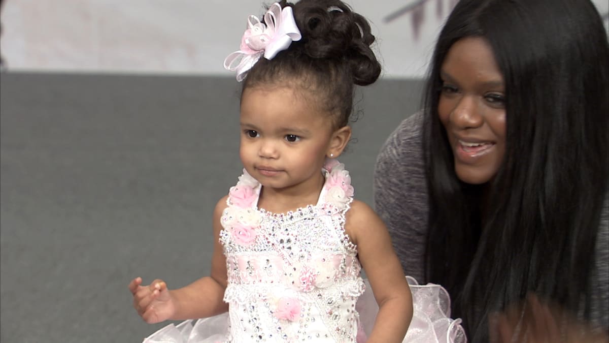 Puttin On The Glitz Pageant Toddlers Tiaras