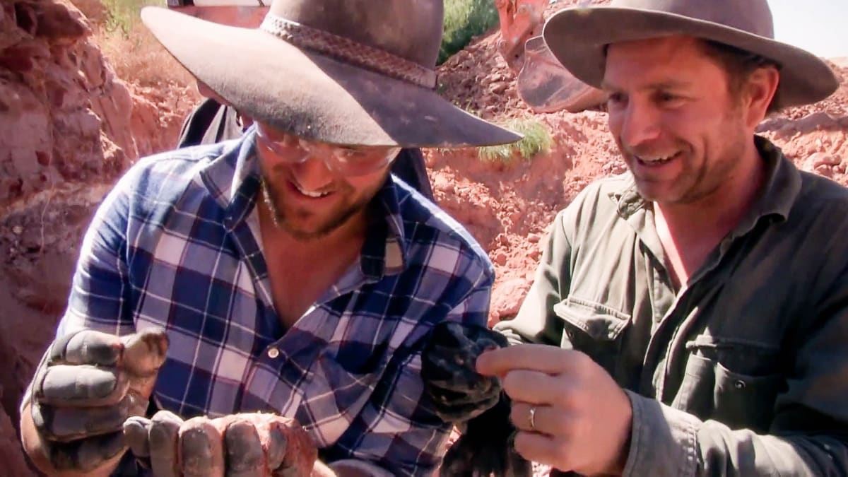 watch opal hunters