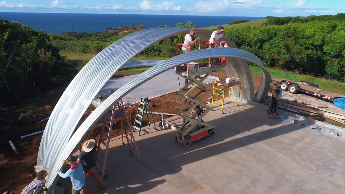 Tropical Paradise Building Off the Grid on Discovery