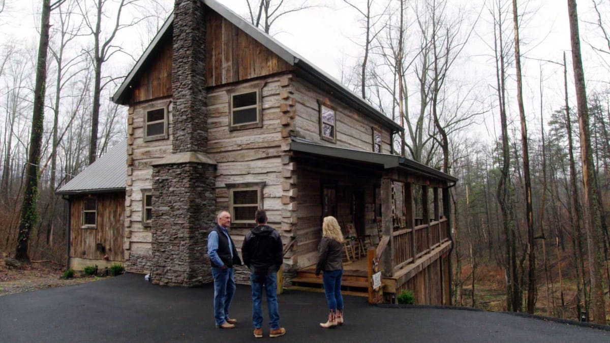 Fan Favorites Barnwood Builders