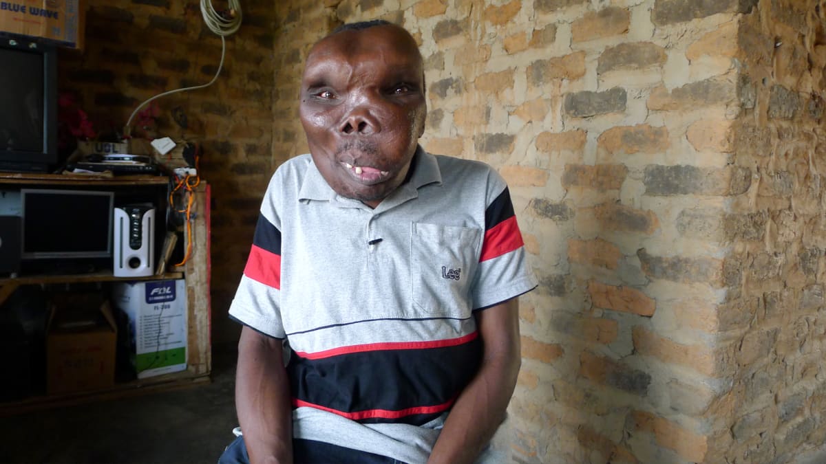 My ExtraLarge Head Body Bizarre