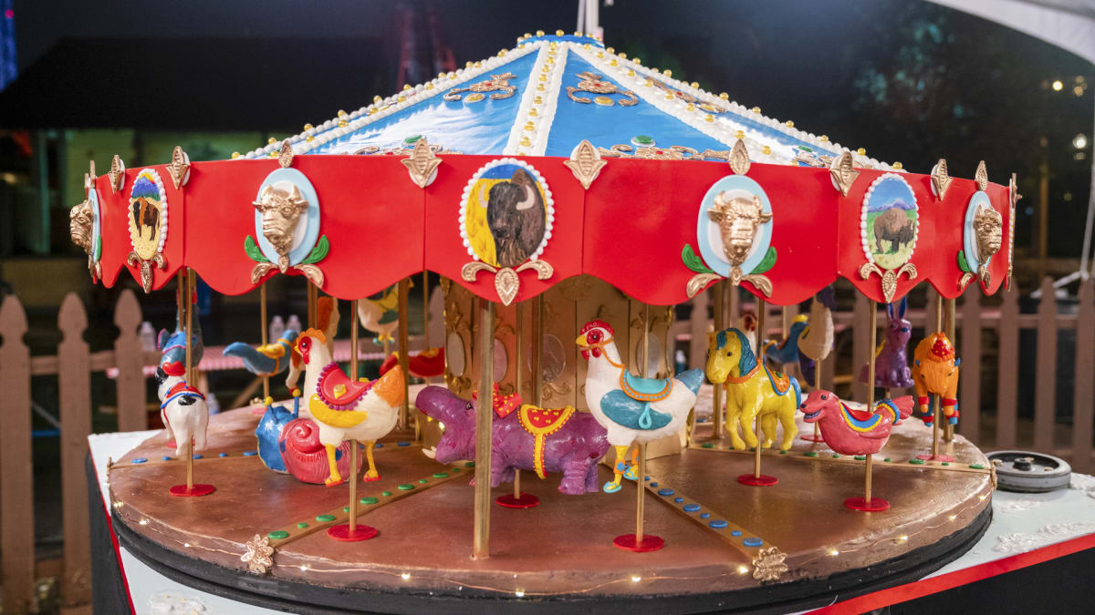 Knott's Berry Cake | Buddy vs. Duff